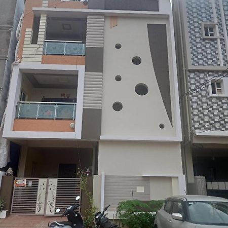 Sri Govinda Nilayam Home Stay 1 Visakhapatnam Eksteriør bilde