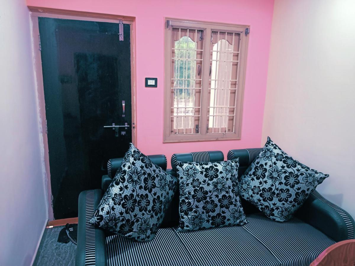 Sri Govinda Nilayam Home Stay 1 Visakhapatnam Eksteriør bilde