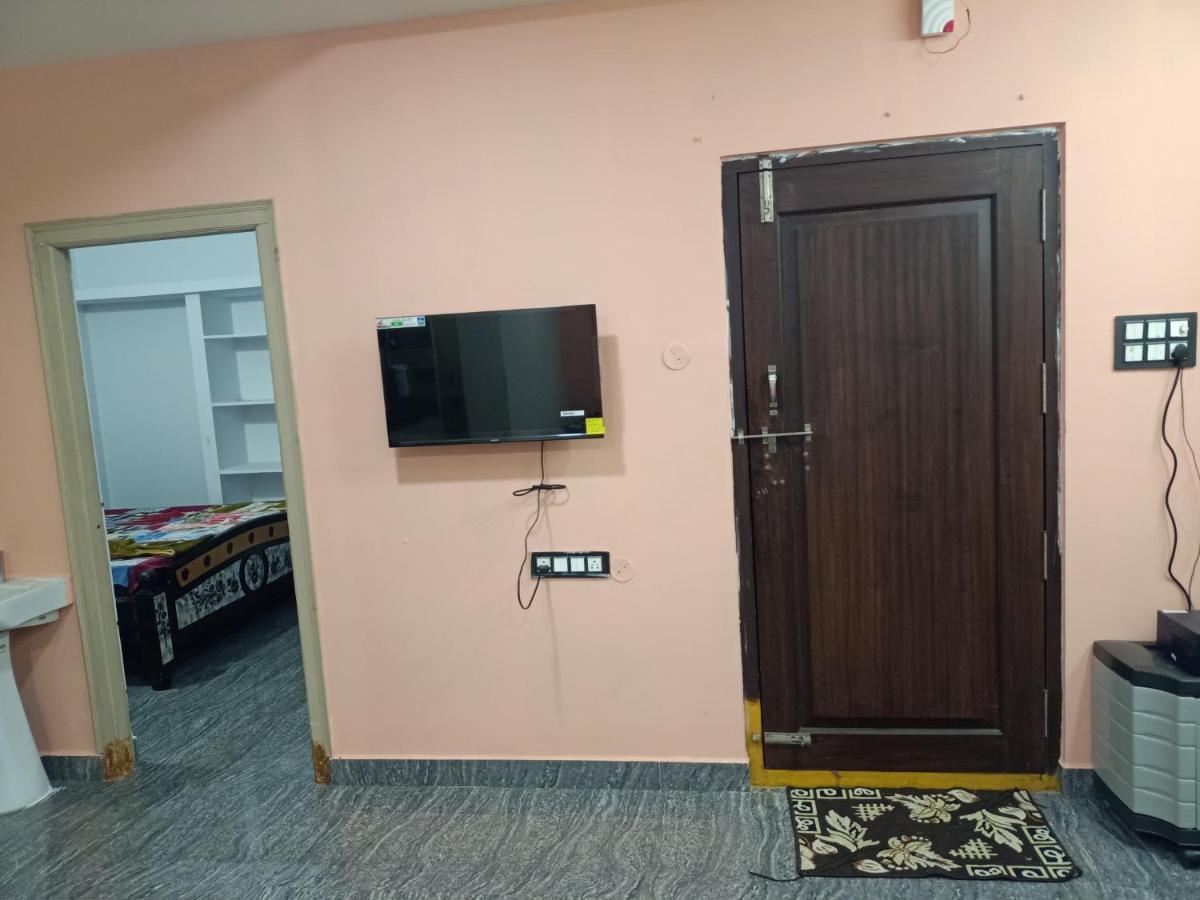 Sri Govinda Nilayam Home Stay 1 Visakhapatnam Eksteriør bilde
