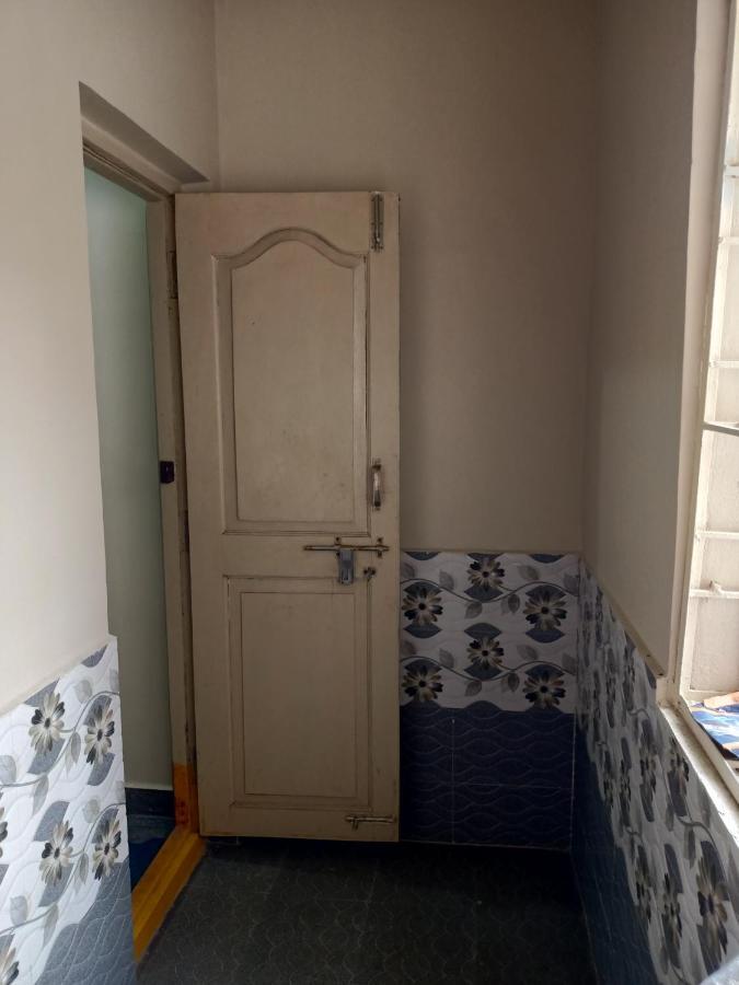 Sri Govinda Nilayam Home Stay 1 Visakhapatnam Eksteriør bilde