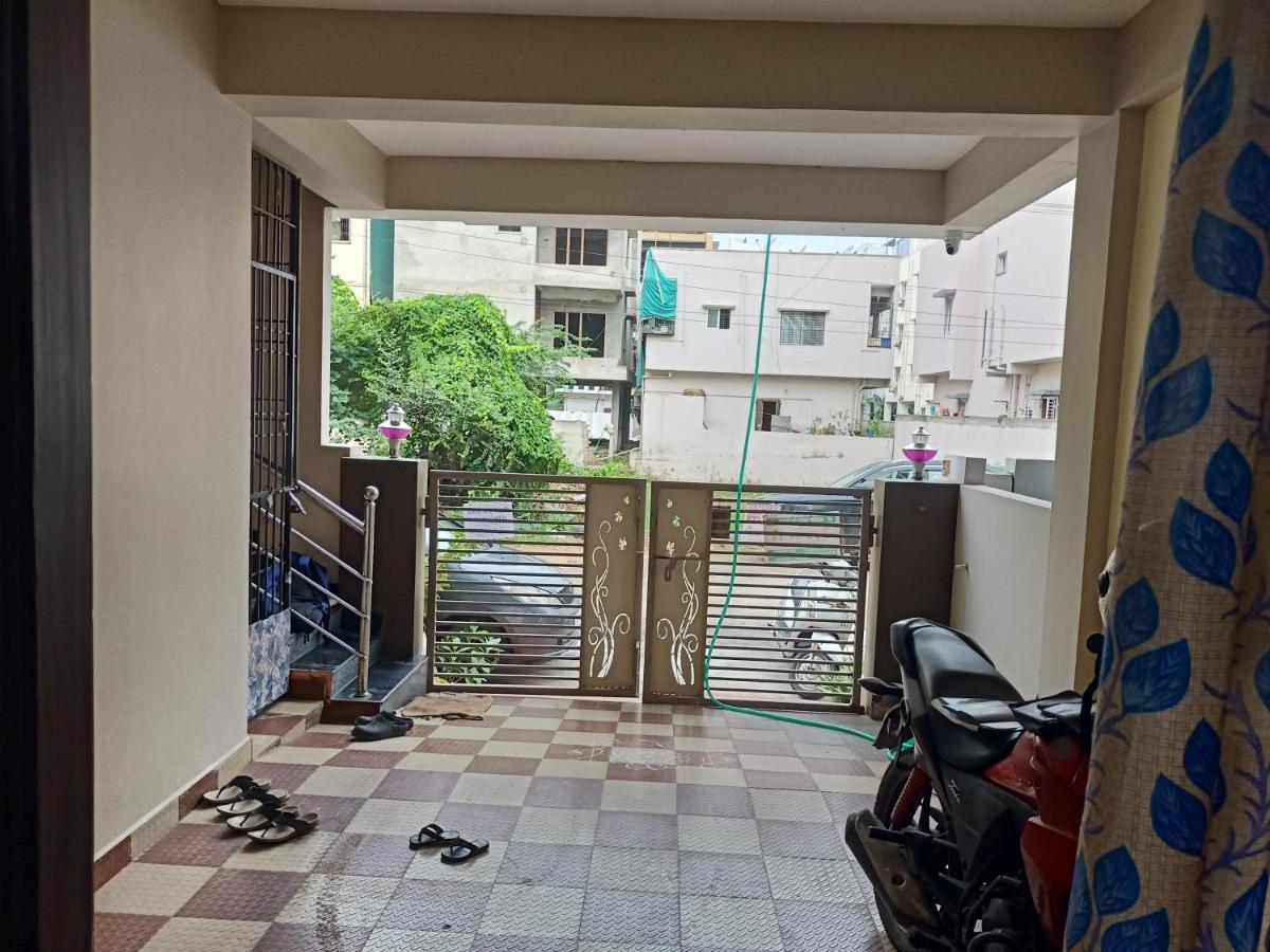 Sri Govinda Nilayam Home Stay 1 Visakhapatnam Eksteriør bilde